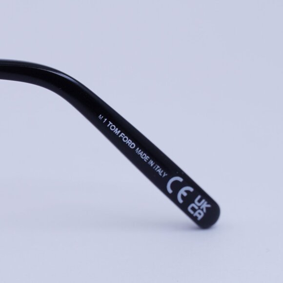 Tom Ford Addison FT0928 02A Sunglasses Black Aviator Frame, Smoke Lenses - Picture 6 of 8